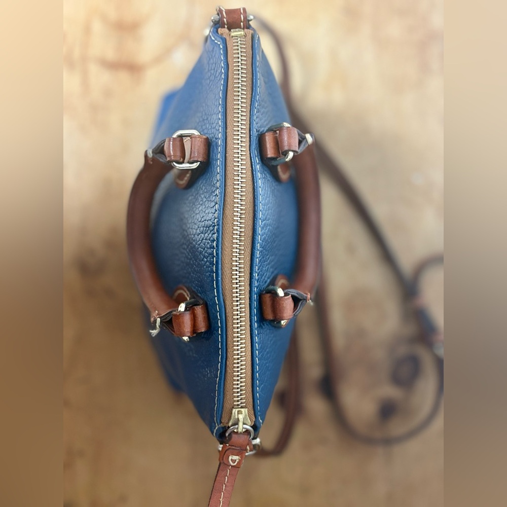VINTAGE Dooney and Bourke blue pebble leather crossbody handbag - Picture 7 of 15